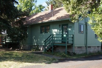 93-107 California St in Ashland, OR - Building Photo - Building Photo