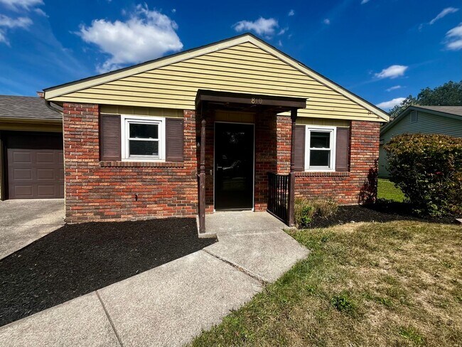 property at 810 Villa Park Ct