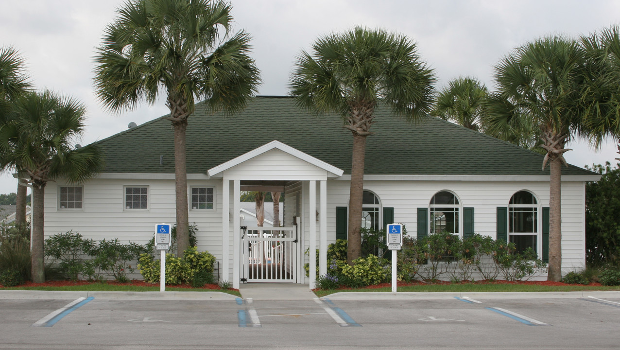 Highlands At Scotland Yards in Dade City, FL - Building Photo