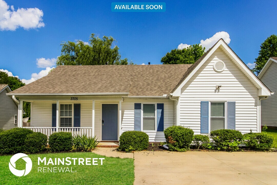 3705 Creek Point Way in Greensboro, NC - Building Photo