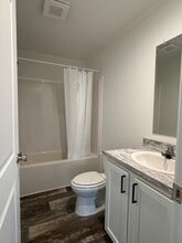 3549 Warren Pl in Bellevue, NE - Foto de edificio - Building Photo