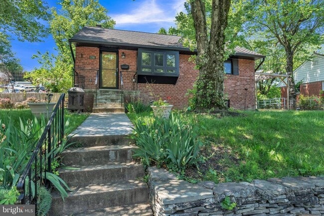 property at 1316 S Buchanan St