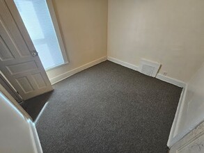 2517 W Garfield Ave in Milwaukee, WI - Building Photo - Building Photo