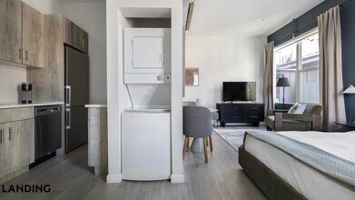 3022 Zuni St, Unit 308 in Denver, CO - Foto de edificio - Building Photo