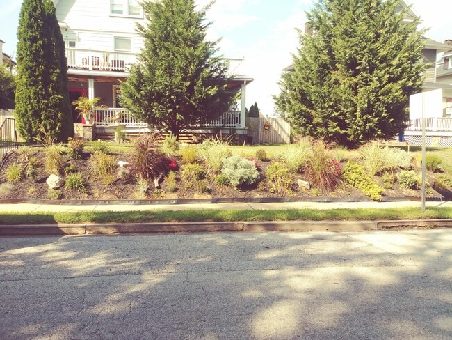 3306 Powhatan Ave, Unit 2nd floor south in Baltimore, MD - Building Photo - Building Photo