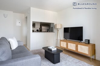 1 Union Square South in New York, NY - Building Photo - Building Photo
