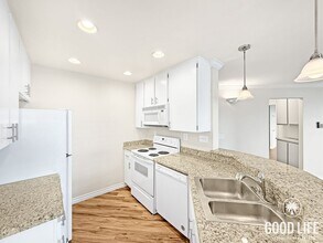 9721 Mesa Springs Way in San Diego, CA - Building Photo - Building Photo