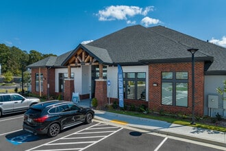 Allora Gainesville in Gainesville, GA - Foto de edificio - Building Photo