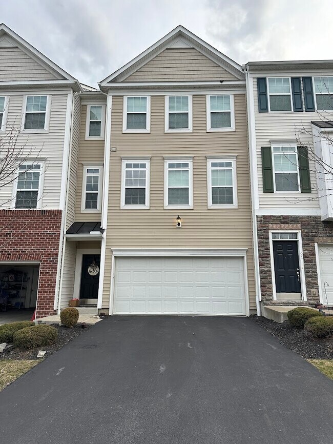 23 Truman Cir Rentals in Mckees Rocks, PA