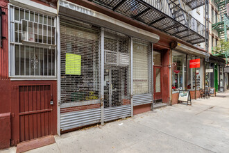 101 Thompson St in New York, NY - Foto de edificio - Building Photo