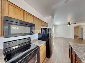 9360 W Payson Rd in Tolleson, AZ - Building Photo - Building Photo