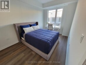 3556 Colonial Dr in Mississauga, ON - Building Photo - Building Photo