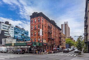 114 Tenth Ave Apartments