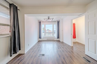 523 Westmount Av in Toronto, ON - Building Photo - Building Photo
