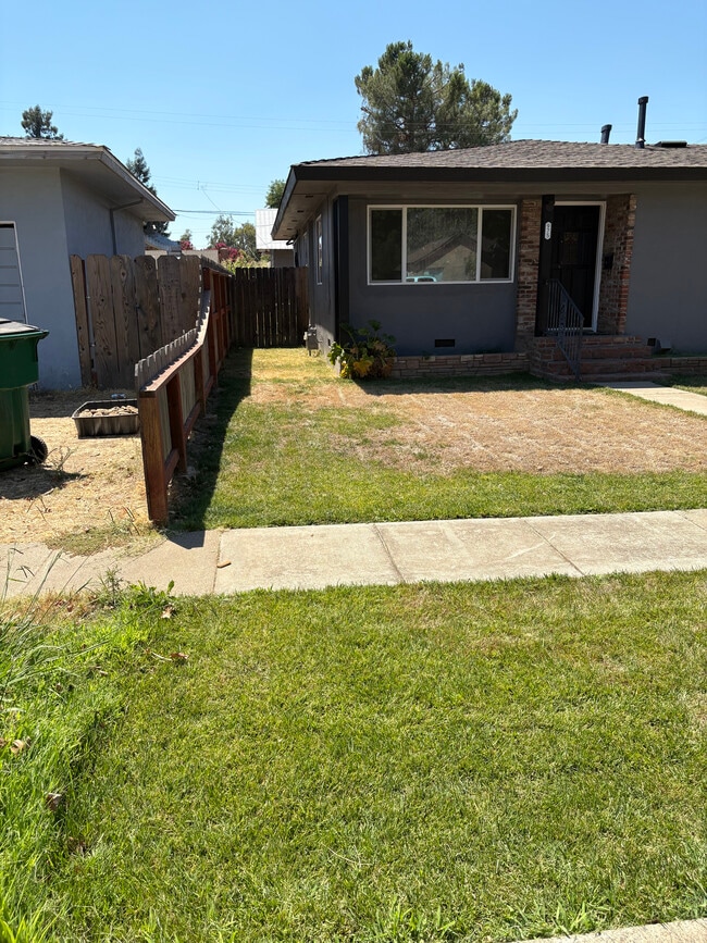 975 California St in Gridley, CA - Building Photo - Building Photo