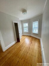 67 Wheatland St, Unit 02 in Somerville, MA - Building Photo - Building Photo