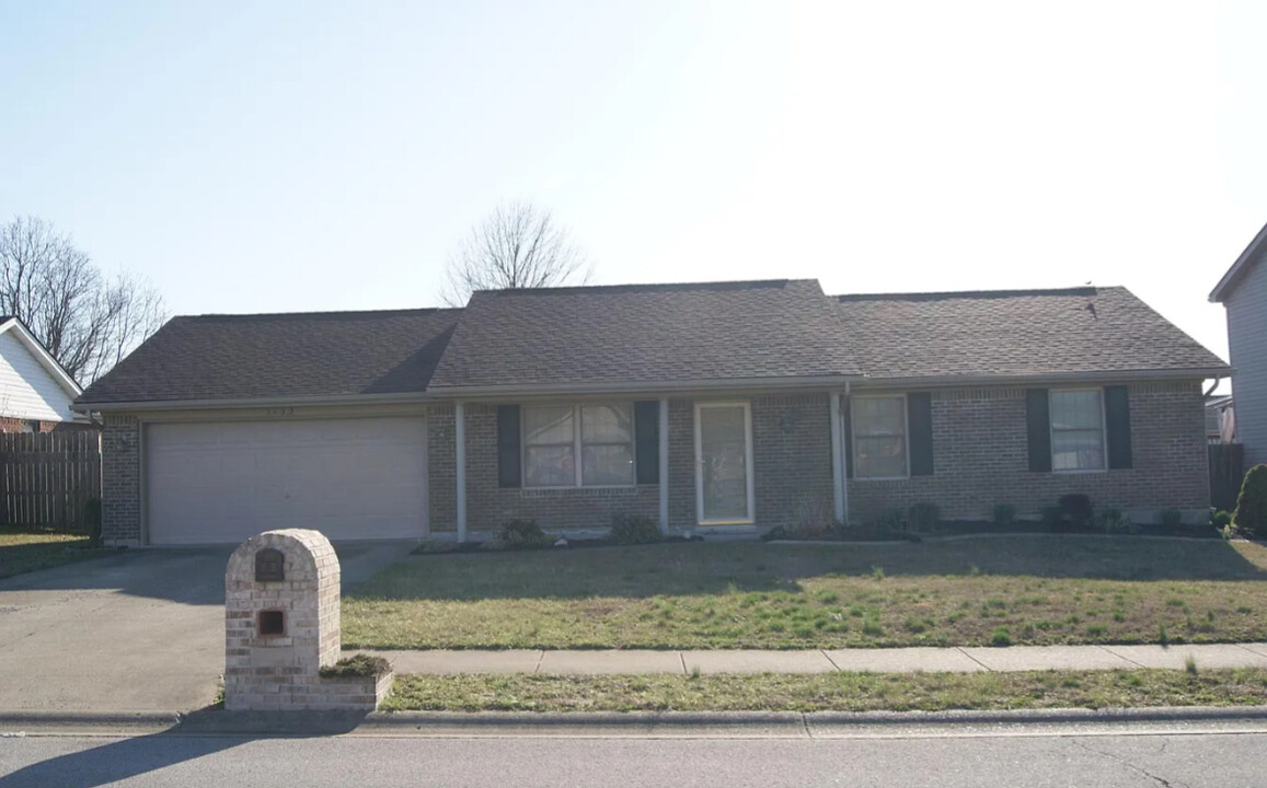 3432 Alvin Dr in Jeffersonville, IN - Building Photo