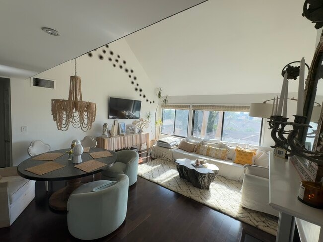 property at 950 N Kings Rd