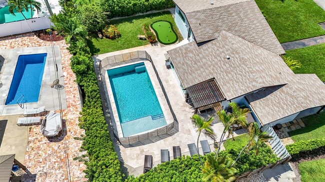 942 SE 13th Ave in Deerfield Beach, FL - Building Photo - Building Photo
