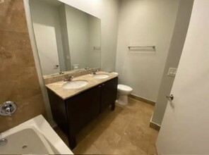 44 N Paulina St, Unit 1N in Chicago, IL - Building Photo - Building Photo