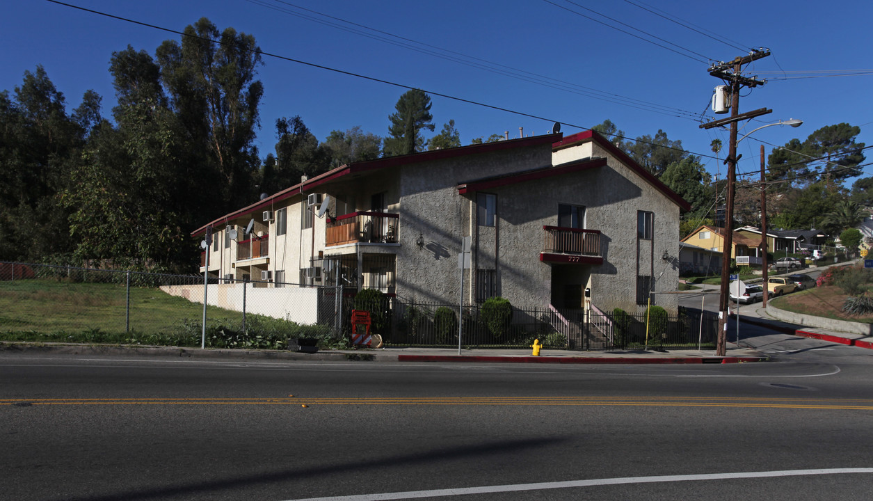 777 Avenue 50 in Los Angeles, CA - Building Photo