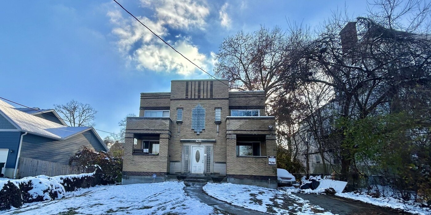 783 N Fred Shuttlesworth Cir in Cincinnati, OH - Building Photo