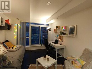 8 Mercer St in Toronto, ON - Building Photo - Building Photo