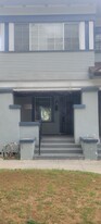 836 W 40th Pl, Unit 836