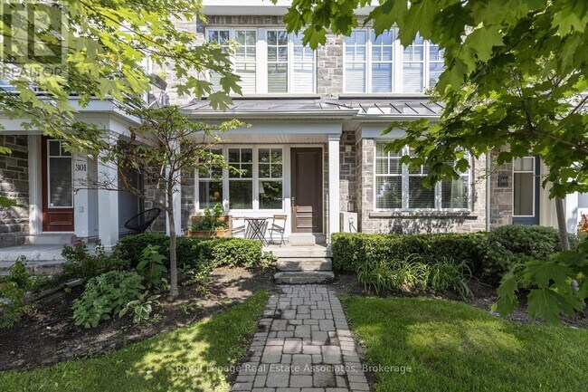 1437 Lakeshore Rd E in Mississauga, ON - Building Photo - Building Photo