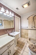 1312 Park St in Kerrville, TX - Building Photo - Building Photo