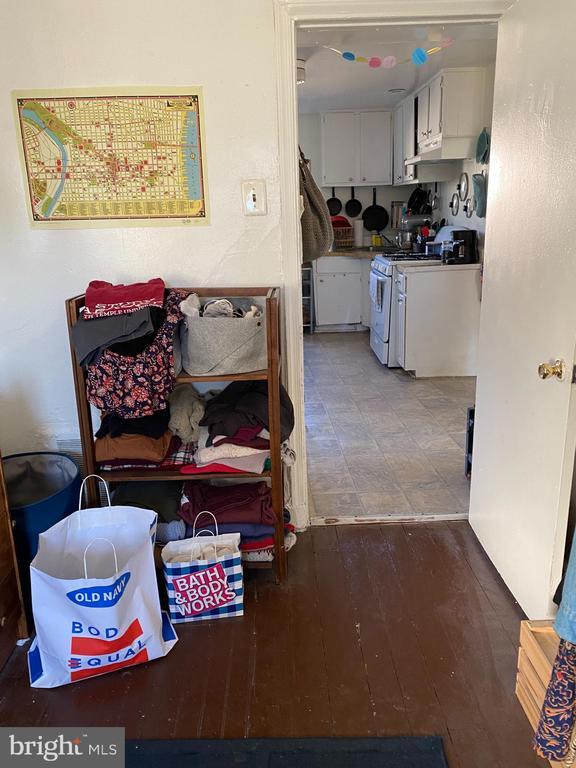 property at 931 S 12th St
