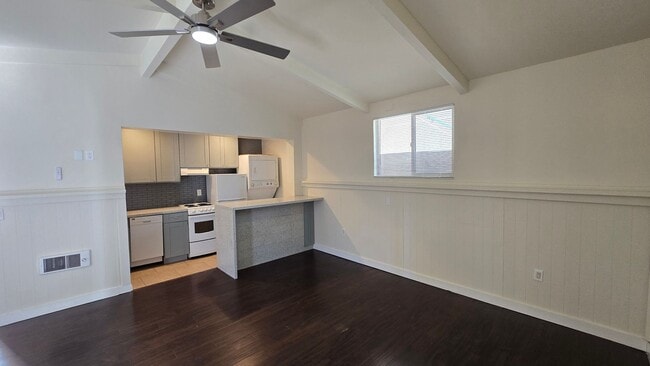 723 Santa Barbara Pl