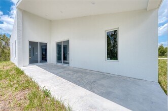 1206 Lake Ave in Lehigh Acres, FL - Building Photo - Building Photo