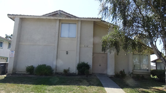 712 Summerwood Ln in Lompoc, CA - Foto de edificio