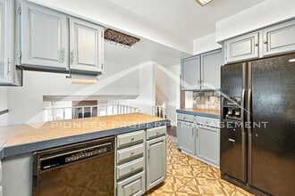 8464 W 74th Pl in Arvada, CO - Building Photo - Building Photo
