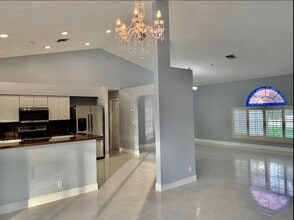 1103 Lake Breeze Dr in Wellington, FL - Building Photo - Building Photo