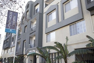 11030 in North Hollywood, CA - Building Photo - Building Photo