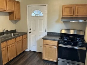 10716 S Kedzie Ave in Chicago, IL - Building Photo - Building Photo