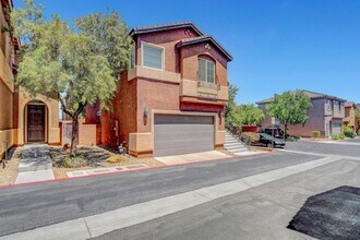 9020 Garden Fox Ct in Las Vegas, NV - Building Photo - Building Photo