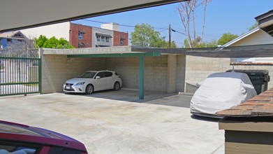 405 N Mentor Ave in Pasadena, CA - Building Photo - Other