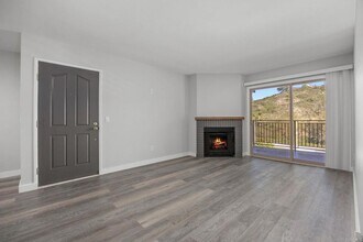 1650 S El Camino Real, Unit 201 in Encinitas, CA - Building Photo - Building Photo