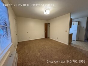 1115 Lincolnshire Dr in Harrisonburg, VA - Building Photo - Building Photo