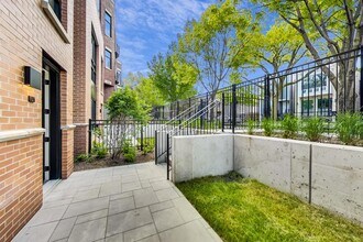 1744 N Western Ave in Chicago, IL - Building Photo - Building Photo