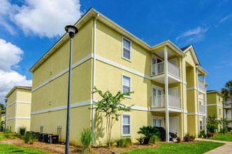 Grand Biscayne in Biloxi, MS - Foto de edificio - Building Photo