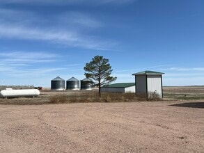5463 Rd 107 in Dalton, NE - Building Photo - Building Photo