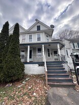 81 Ashley St in Ashley, PA - Building Photo