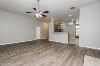 923 Mystic Harbor Dr in Jacksonville, FL - Foto de edificio - Building Photo