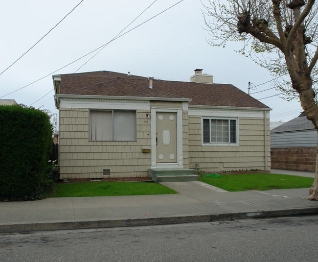 916 Green Ave in San Bruno, CA - Building Photo - Building Photo