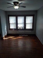 875 W Waggoner St in Decatur, IL - Foto de edificio - Building Photo