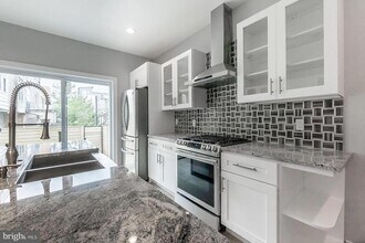 2055 Tasker St in Philadelphia, PA - Building Photo - Building Photo